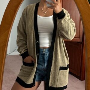 Cardigan tan and black